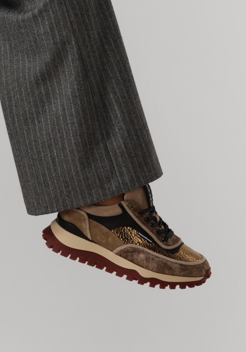 Goldfarbene FLORIS VAN BOMMEL Sneaker Low GROMMI 02.03 - large