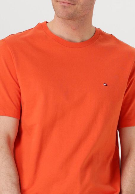 Orangene TOMMY HILFIGER T-shirt ESS SEASONAL REG FIT SOLID TEE - large