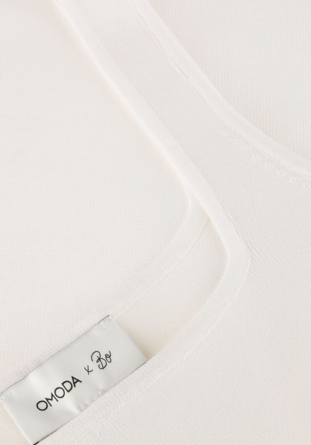 Wei&szlig;e OMODA ATELIER Top OM-BOLA X BO - large
