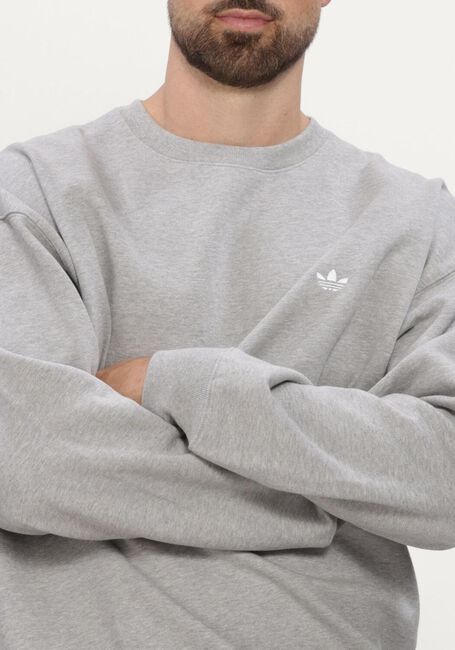 Graue ADIDAS Sweatshirt ESS LOOSE CREW - large