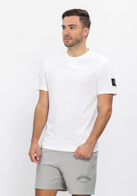 Wei&szlig;e CALVIN KLEIN T-shirt BADGE REGULAR TEE - large