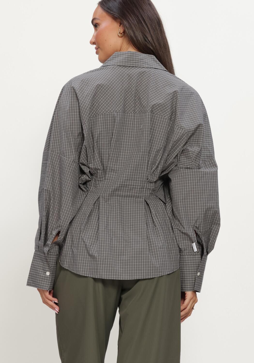 Graue CATWALK JUNKIE Blusen CHECK BLOUSE WITH WAIST PLEATS - large