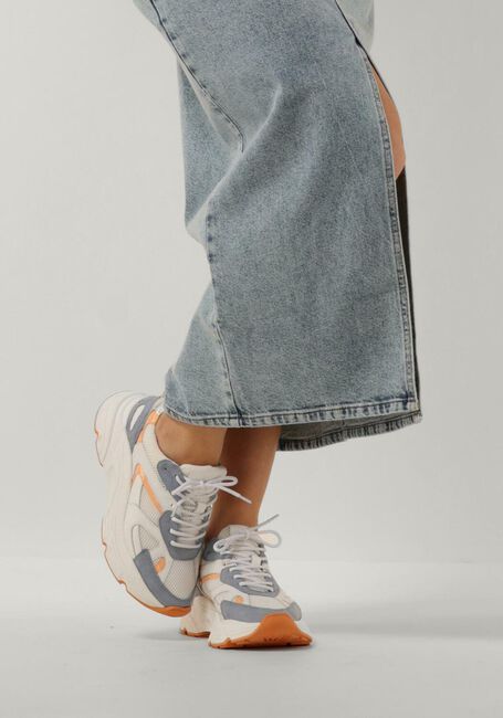 Weiße OMODA Sneaker Low TOKIO - large