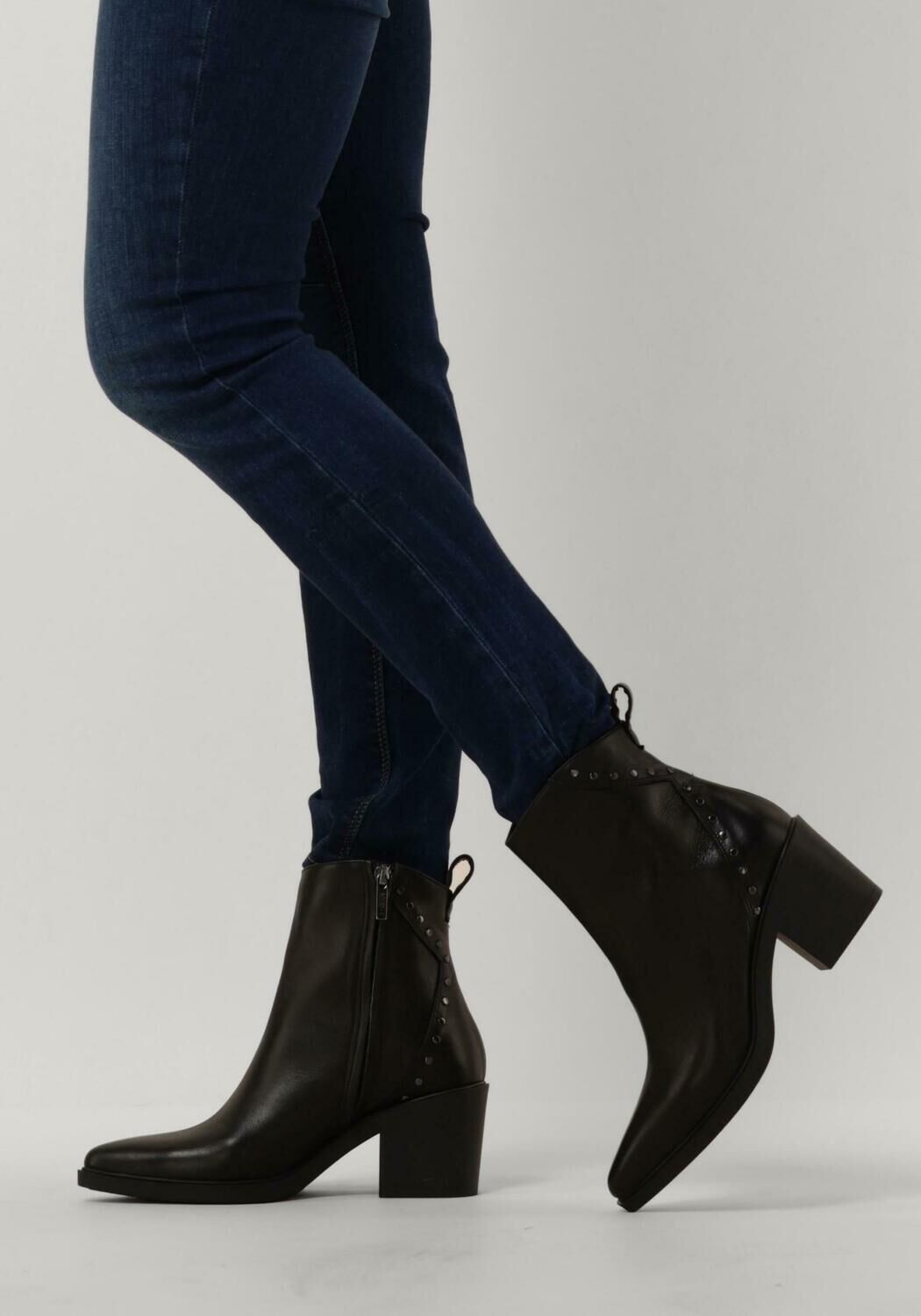 Schwarze NOTRE-V Stiefeletten 15641\B - large