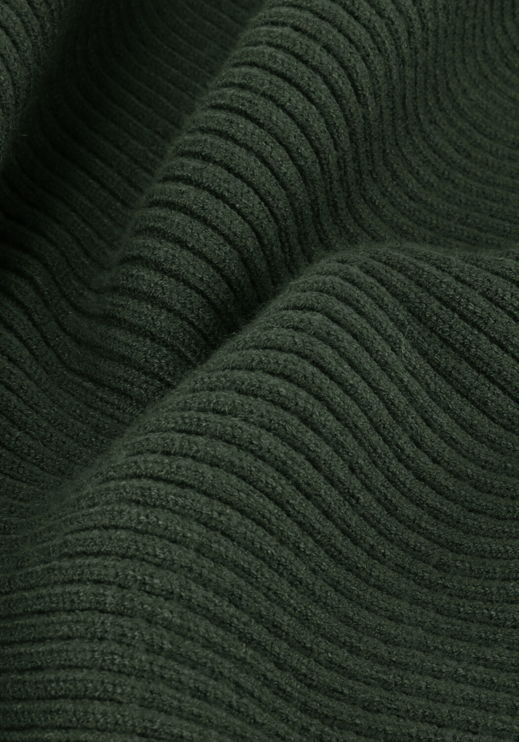 Gr&uuml;ne MINUS Minikleid AVA KNIT TURTLENECK DRESS - large