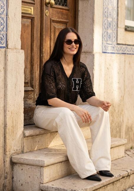 Schwarze HAUTE L'AMITI&Eacute; Top COURT LACE TEE - large