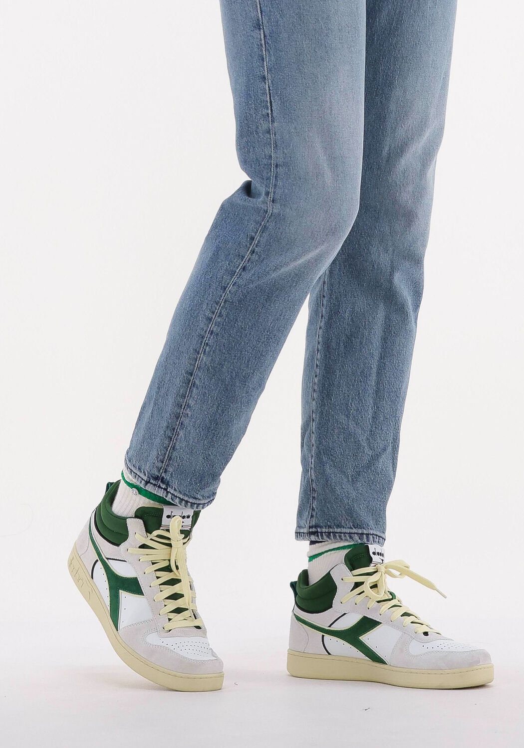 Wei&szlig;e DIADORA Sneaker High MAGIC BASKET DEMI CUT - large