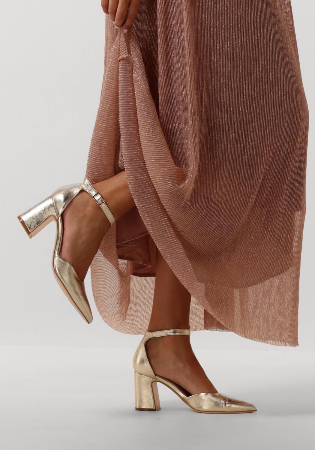 Goldfarbene OMODA Sandalen MAVIS03 - large