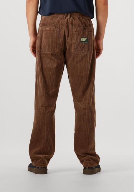 Braune ANERKJENDT Chino AKJAN CORD PLEAT PANTS - large
