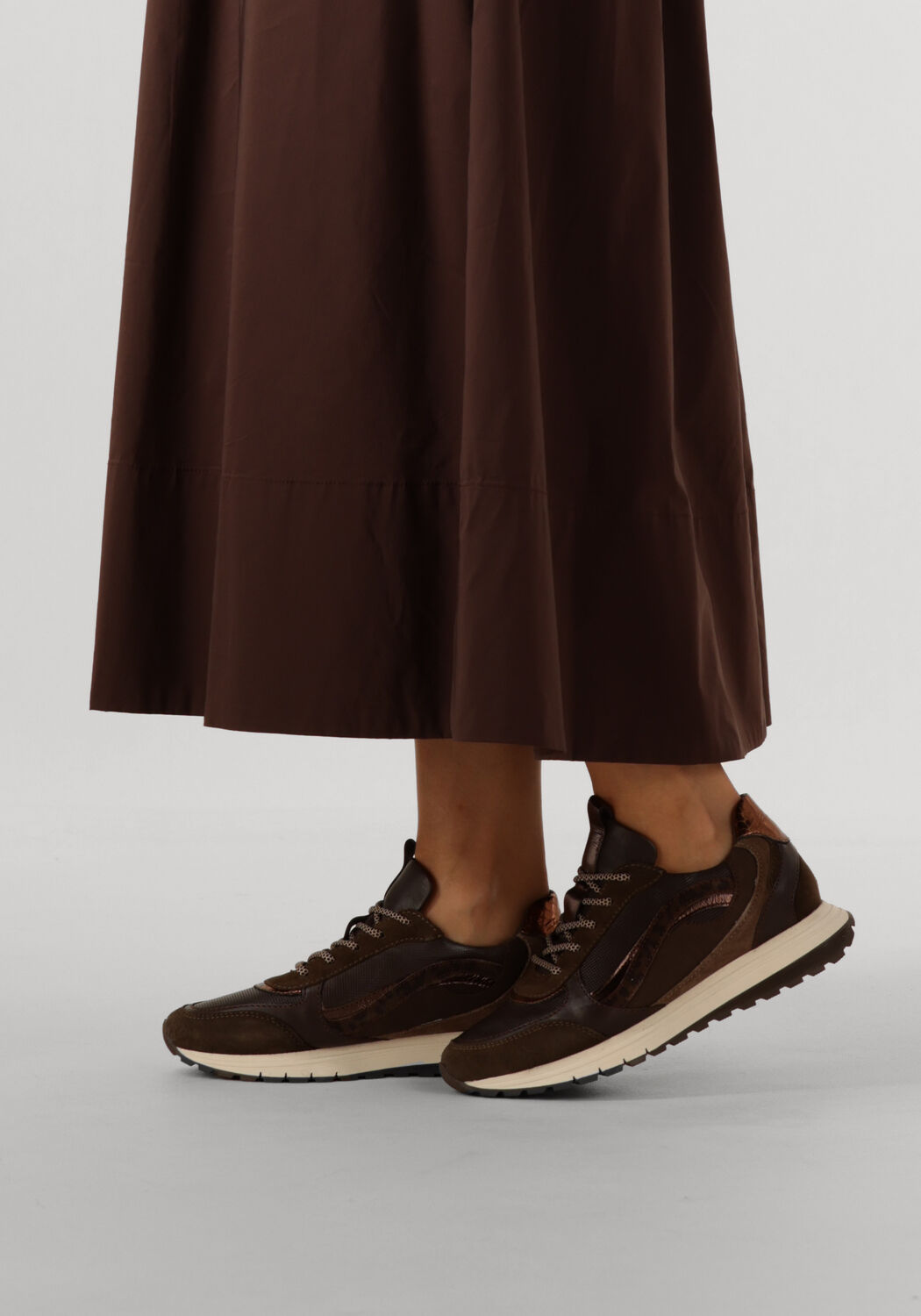 Braune NOTRE-V Sneaker Low RYLIE-01 - large