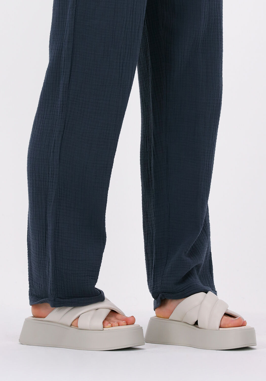 Wei&szlig;e VAGABOND SHOEMAKERS Pantolette COURTNEY 201 - large