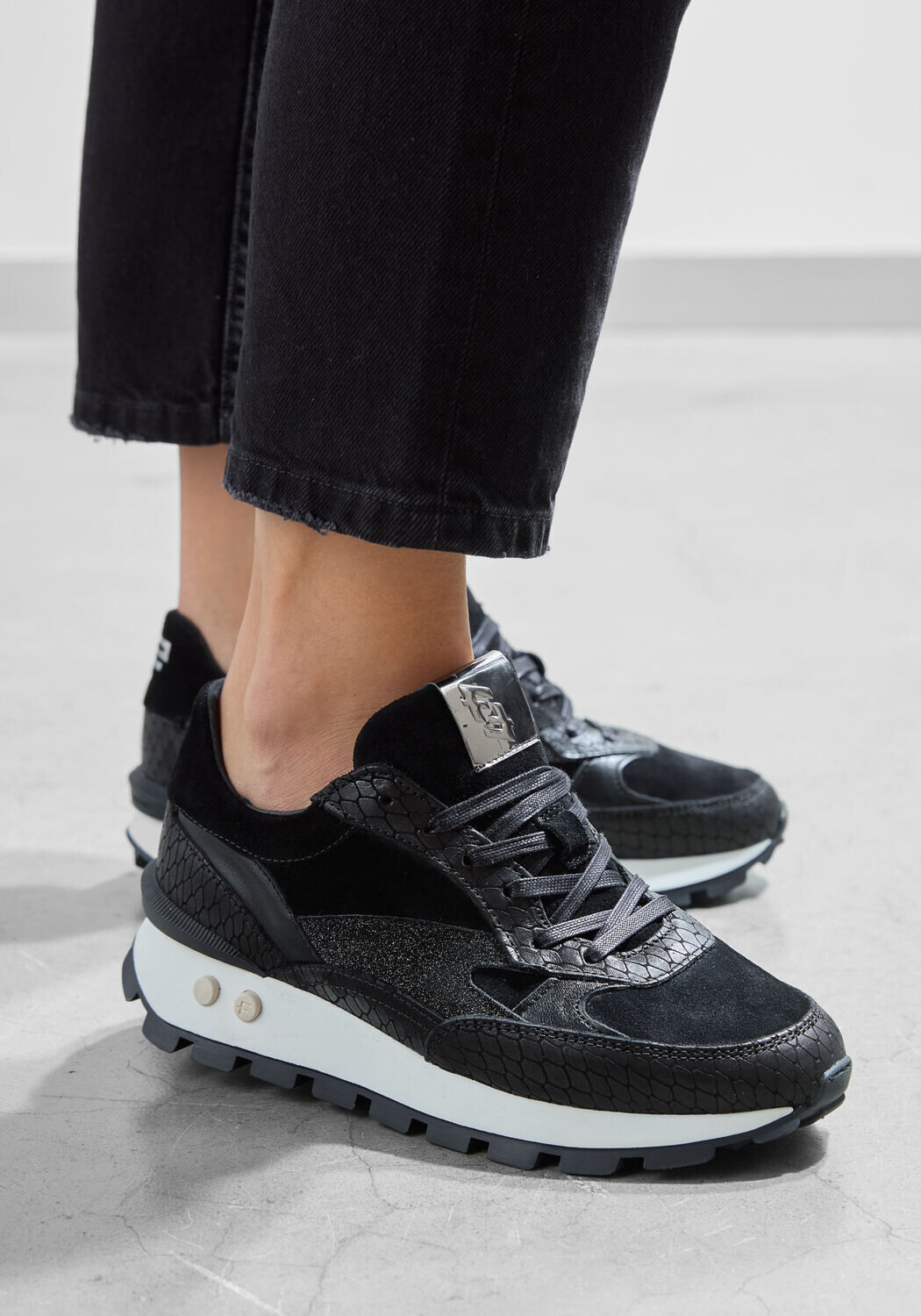 Schwarze FLORIS VAN BOMMEL Sneaker Low BLOKKI 04.03 - large