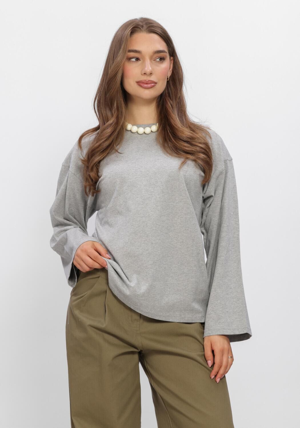 Graue BOII STUDIOS Top ALBERTO O-NECK BOXY - large
