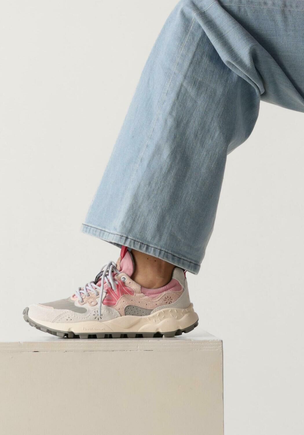 Graue FLOWER MOUNTAIN Sneaker Low YAMANO 3 WOMAN - large