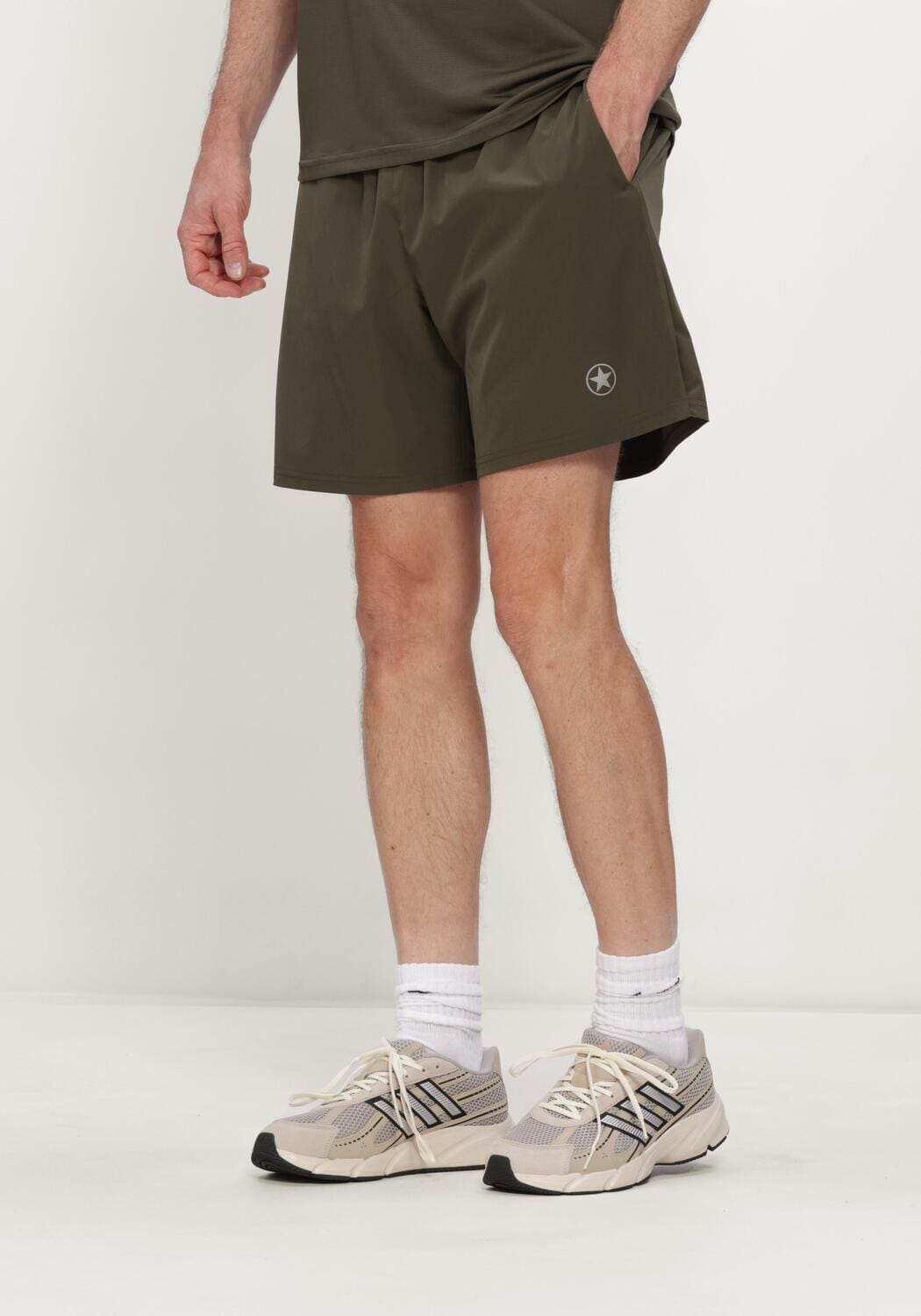 Gr&uuml;ne AIRFORCE Hosen COLE SPORT SHORT - large
