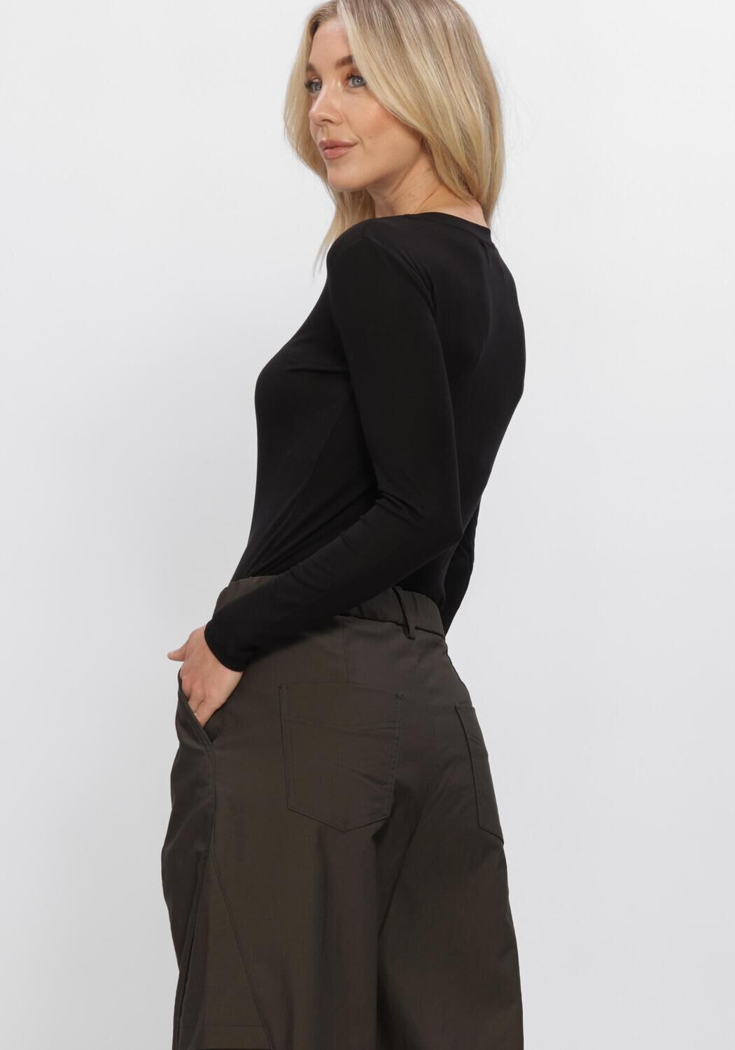 Schwarze WITHBLACK Top WBLJOSEFINE LS TEE - large