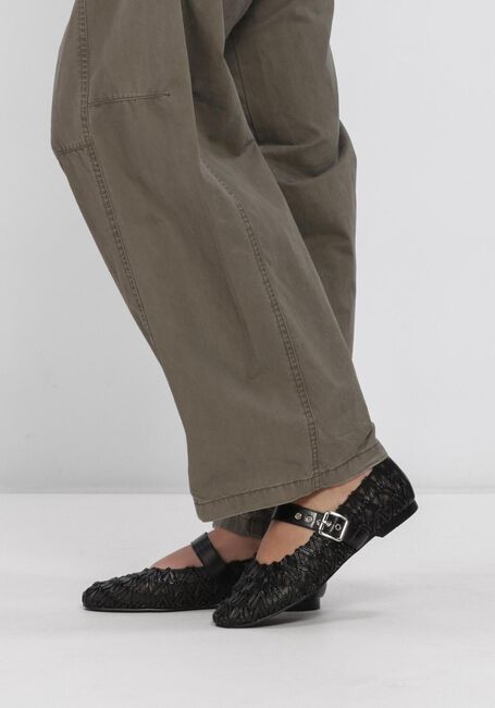 Schwarze NOTRE-V Ballerinas POPPER - large