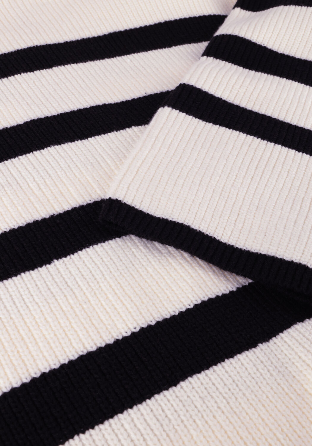 Schwarze NOTRE-V Pullover NV-DUNE - large