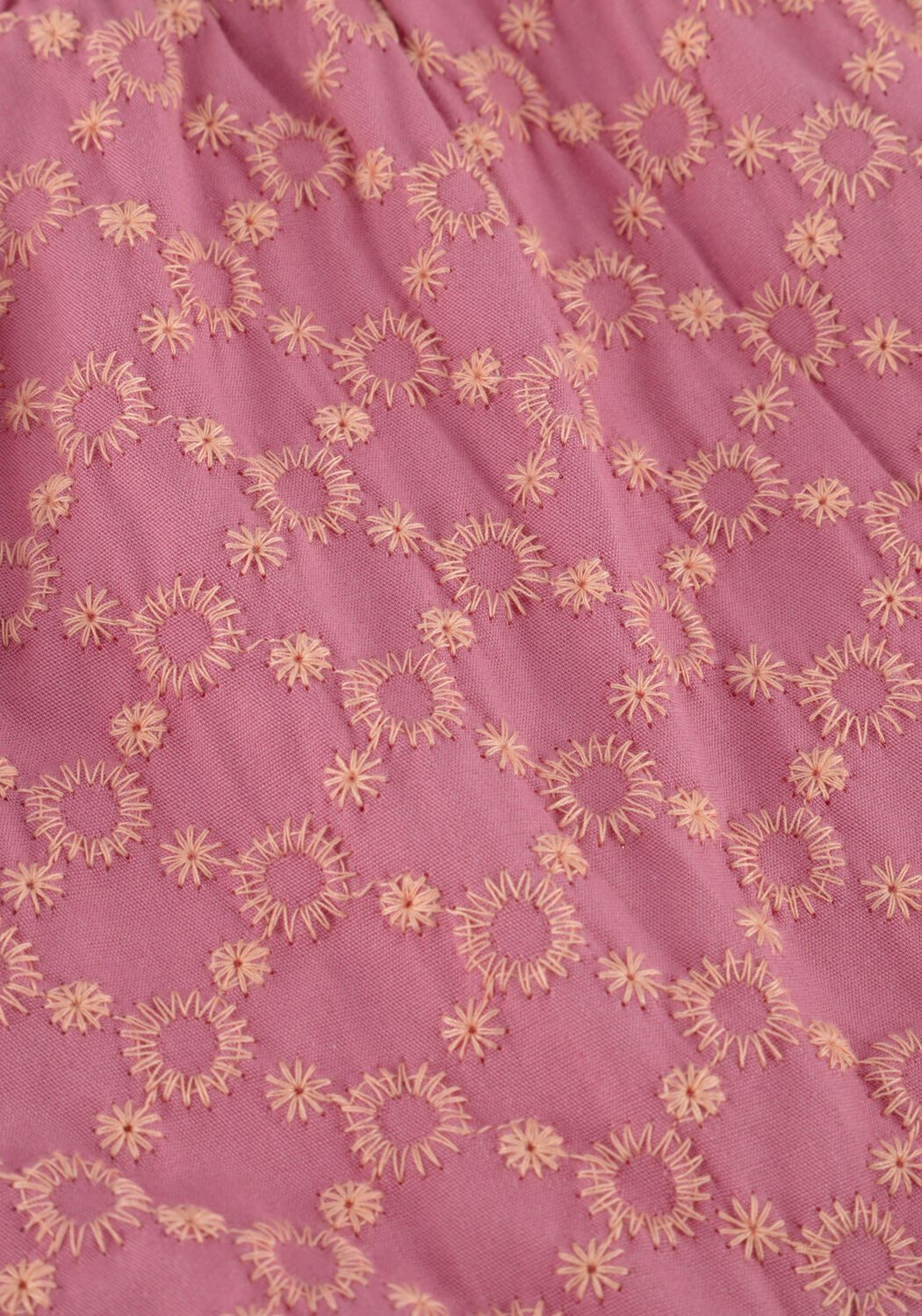 Rote DAILY7 Kurze Hose RUFFLE SHORTS BRODERIE - large