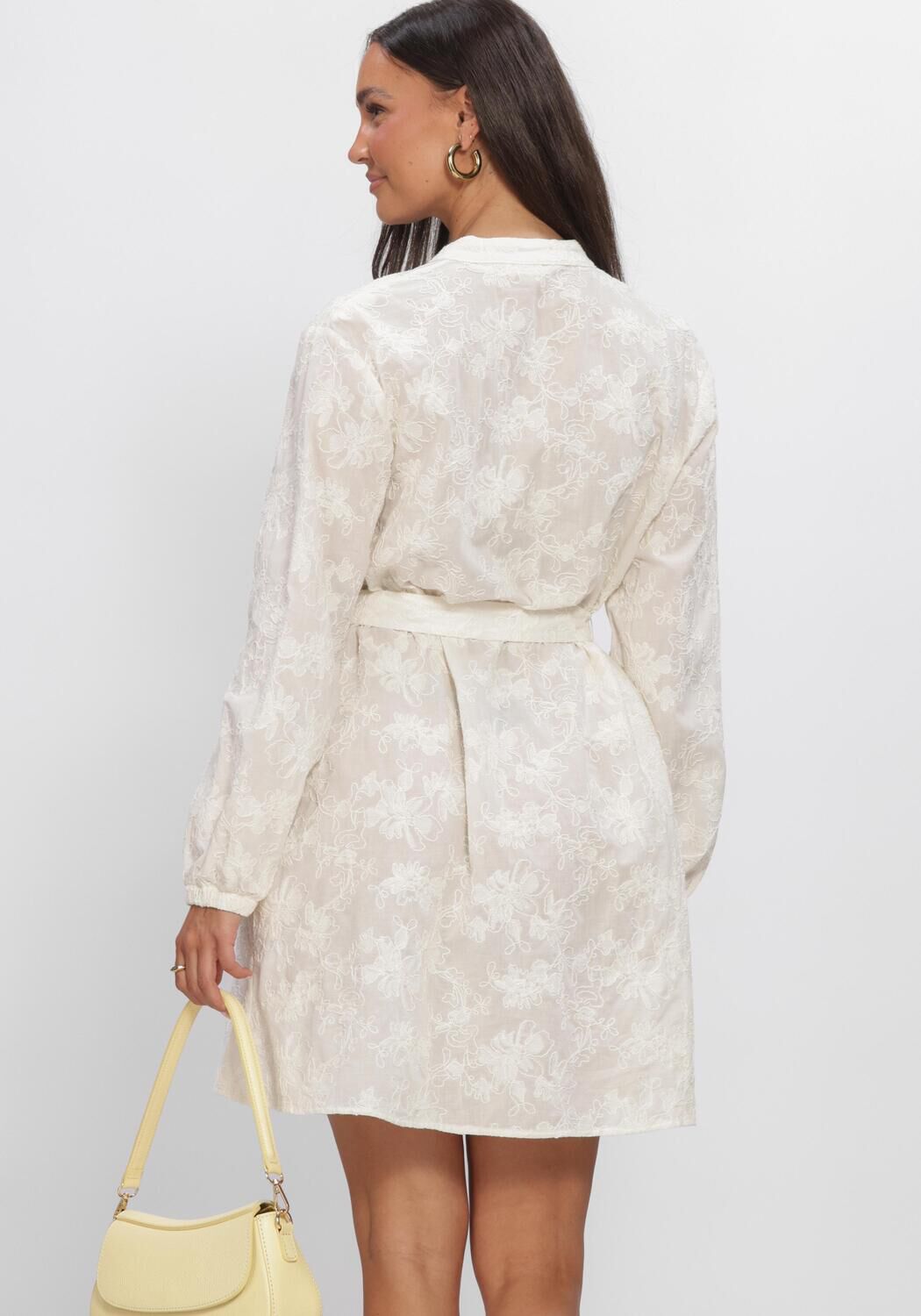 Wei&szlig;e MSCH COPENHAGEN Kleider MSCHSYLVIA V DRESS - large