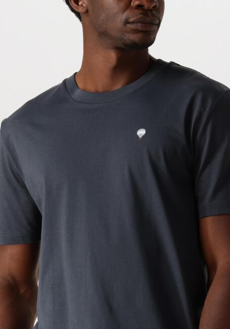 Graue STRØM Clothing T-shirt T-SHIRT - large