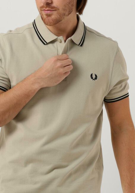 Sand FRED PERRY Polo-Shirt TWIN TIPPED FRED PERRY SHIRT - large