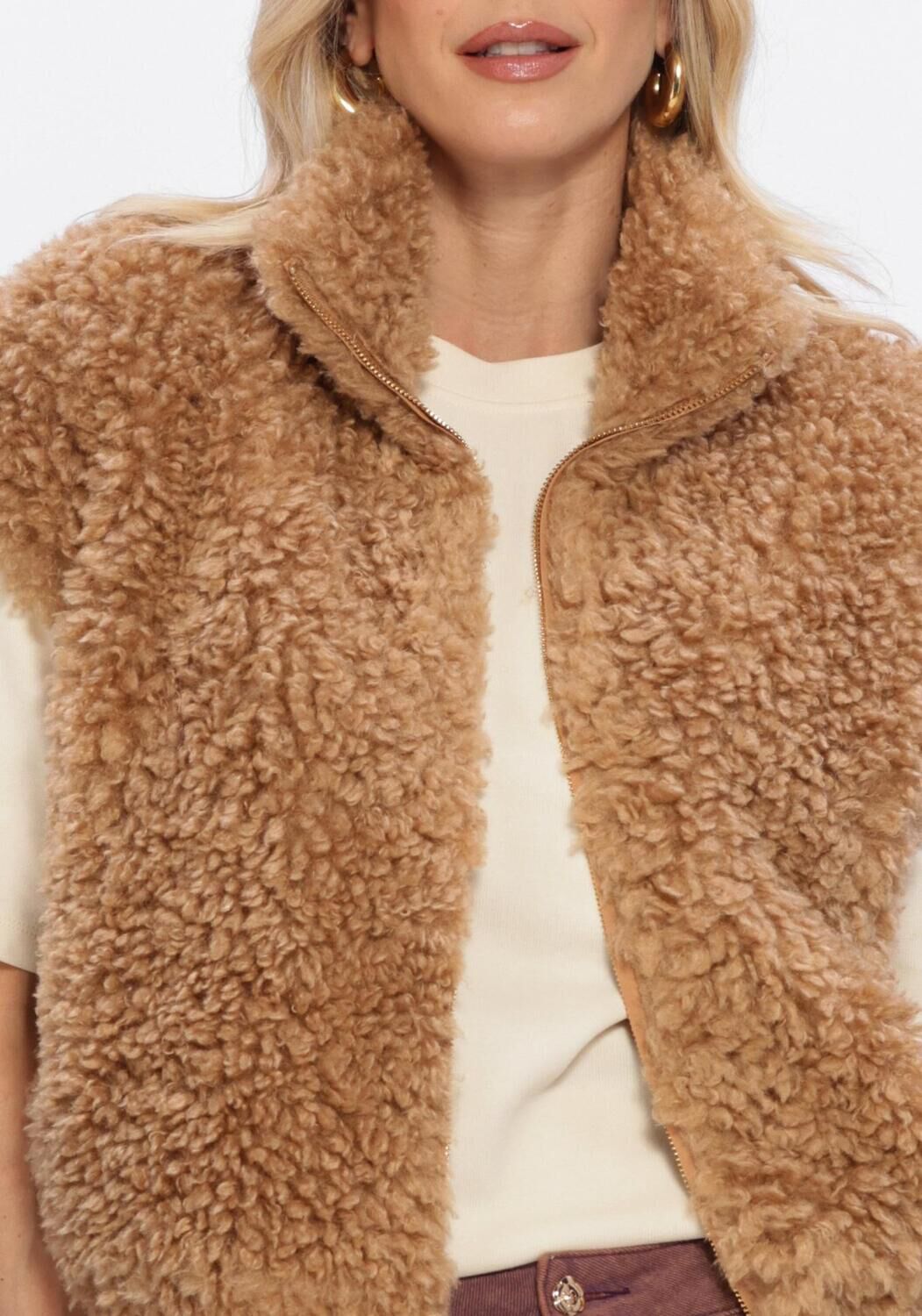 Camelfarbene STUDIO AMAYA Gilet SIRA GILET - large