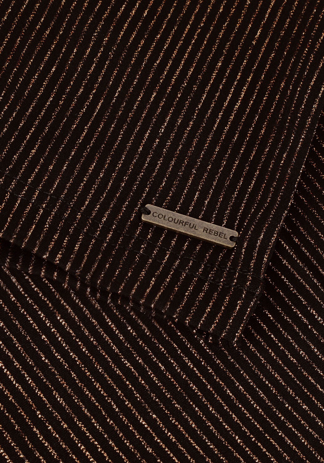 Schwarze COLOURFUL REBEL Rollkragenpullover NEYO METALLIC STRIPE TURTLENECK TOP - large