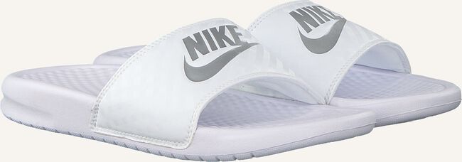 Weiße NIKE Badelatschen BENASSI JDI WMNS Weiße NIKE Badelatschen BENASSI JDI WMNS - large