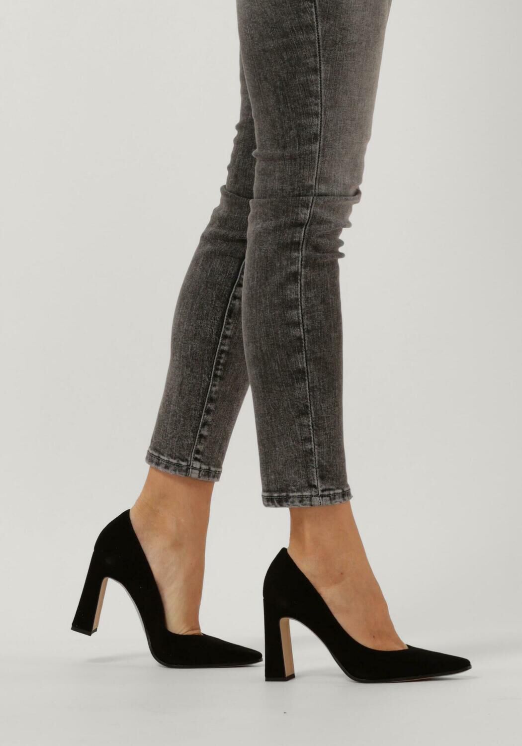 Schwarze NOTRE-V Pumps 11102 - large