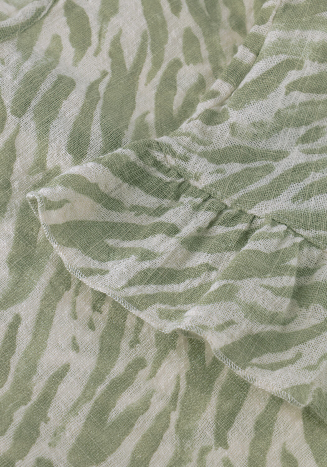 Gr&uuml;ne PLAY UP Top PRINTED WOVEN TOP - large