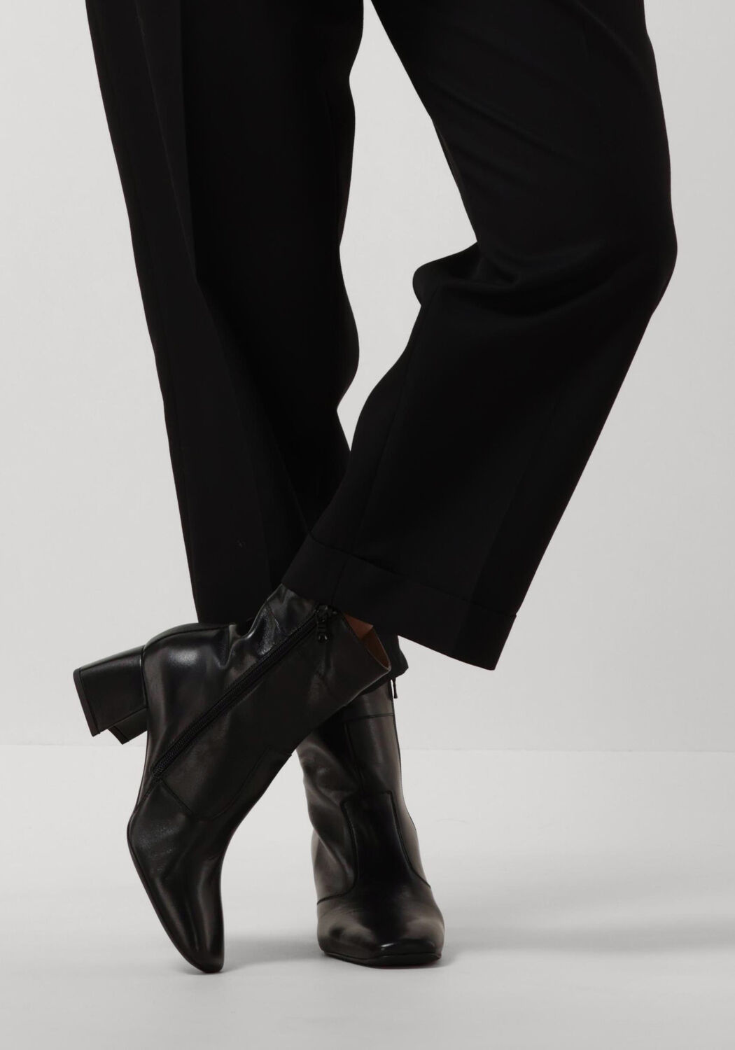 Schwarze NERO GIARDINI Stiefeletten 08654 - large