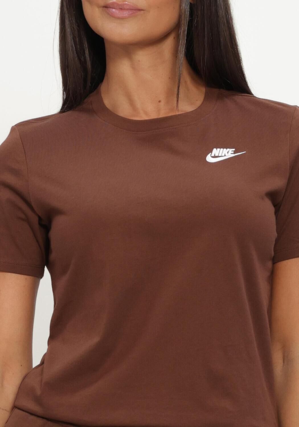 Braune NIKE T-shirt NIKE SPORTSWEAR CLUB ESSENTIALS - large
