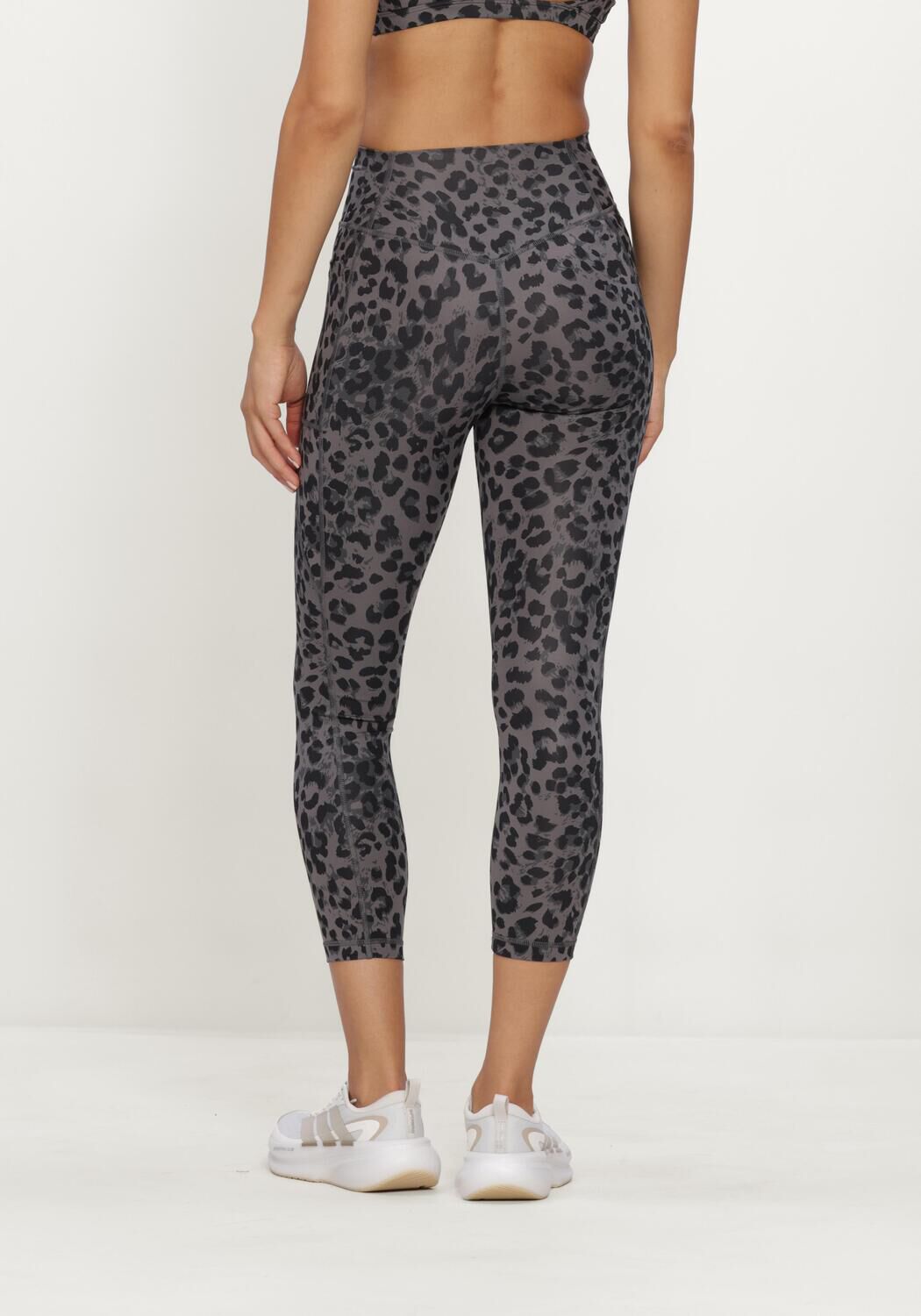 Braune ADIDAS Sportleggings OPT ESS AOP 7/8 - large
