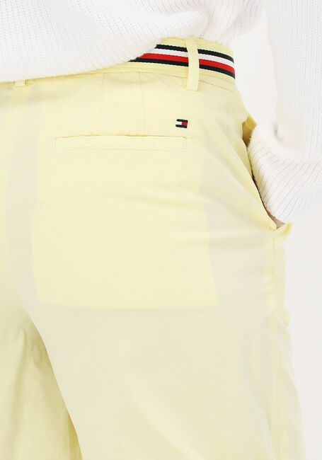 Gelbe TOMMY HILFIGER Kurze Hose COTTON TENCEL CHINO - large