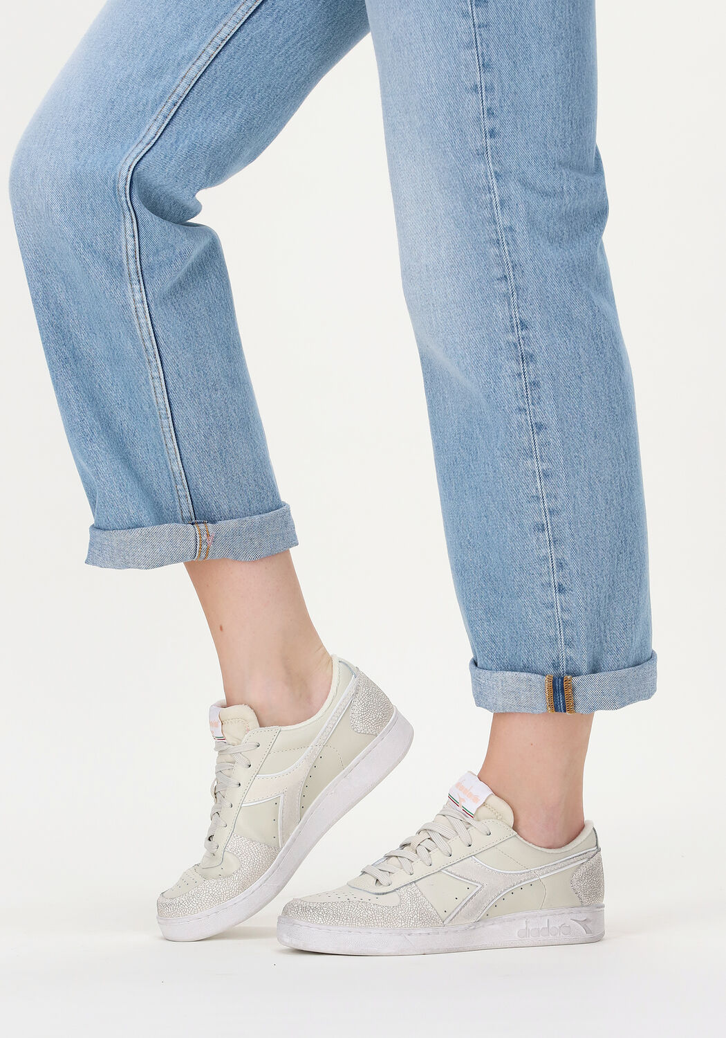 Wei&szlig;e DIADORA Sneaker Low MAGIC BASKET LOW ICONA WOMAN - large