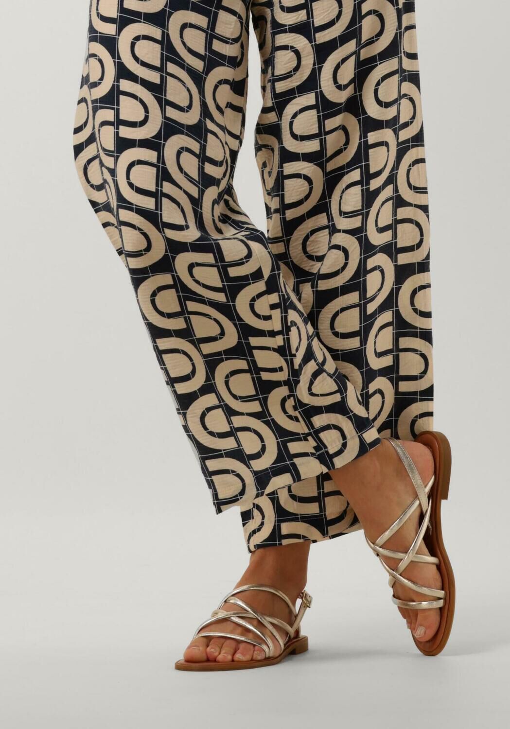 Goldfarbene NOTRE-V Sandalen 22637 - large