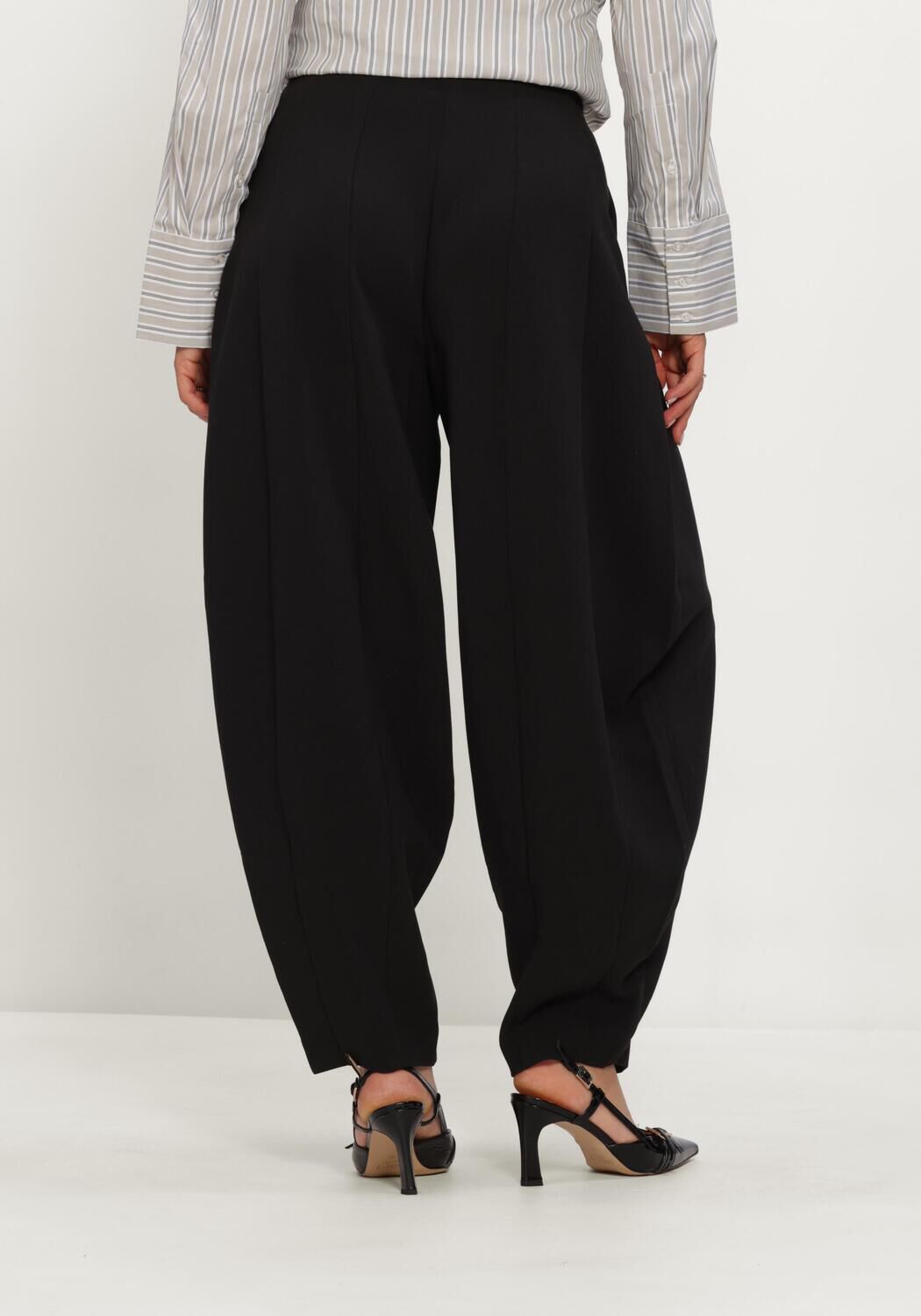 Schwarze Y.A.S. Weite Hose YASBAY HW BARREL BALLOON PANT - large