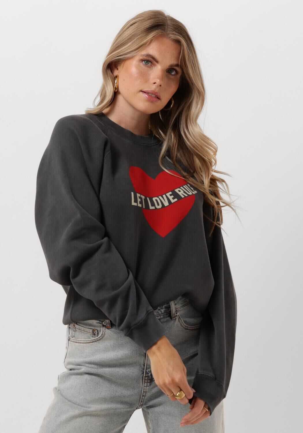 Sweatshirt with sweater sleeves outlet