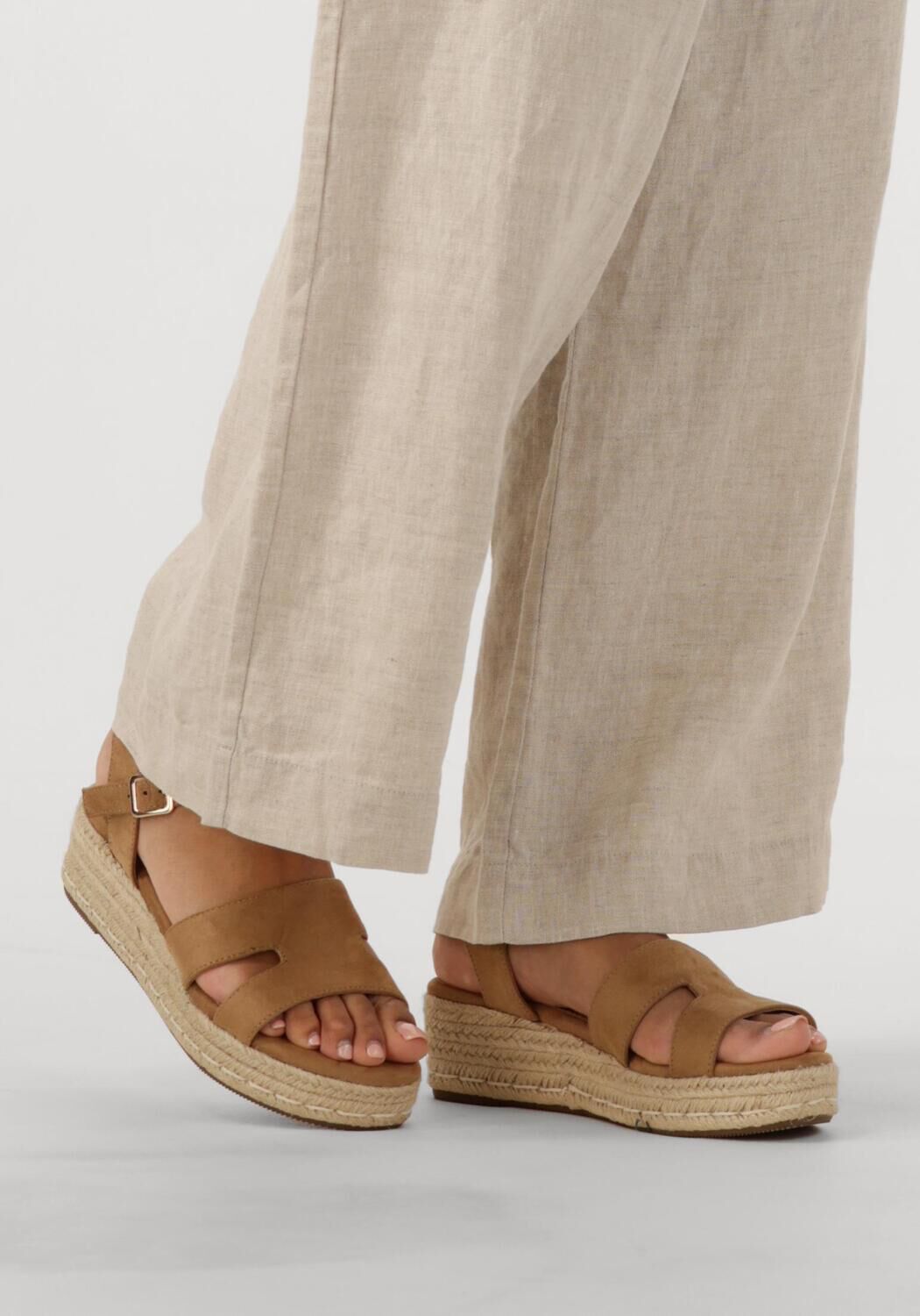 Camelfarbene AYANA Sandaletten mit Absatz 0047 - large