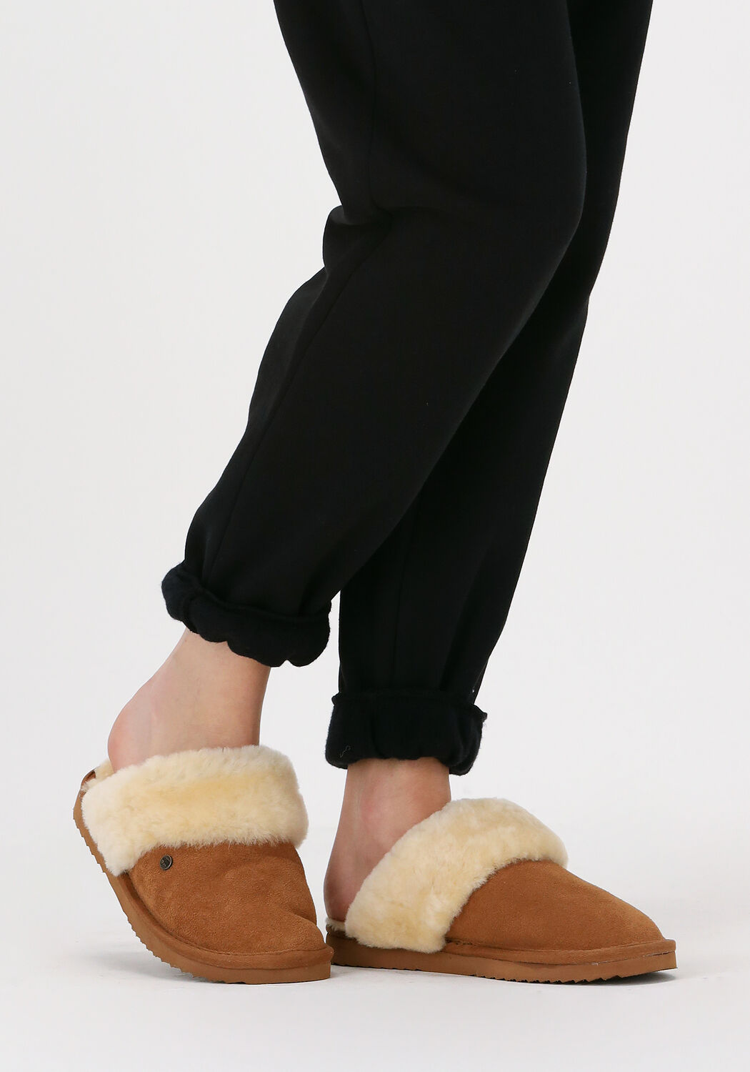 Cognacfarbene WARMBAT Hausschuhe FLURRY - large