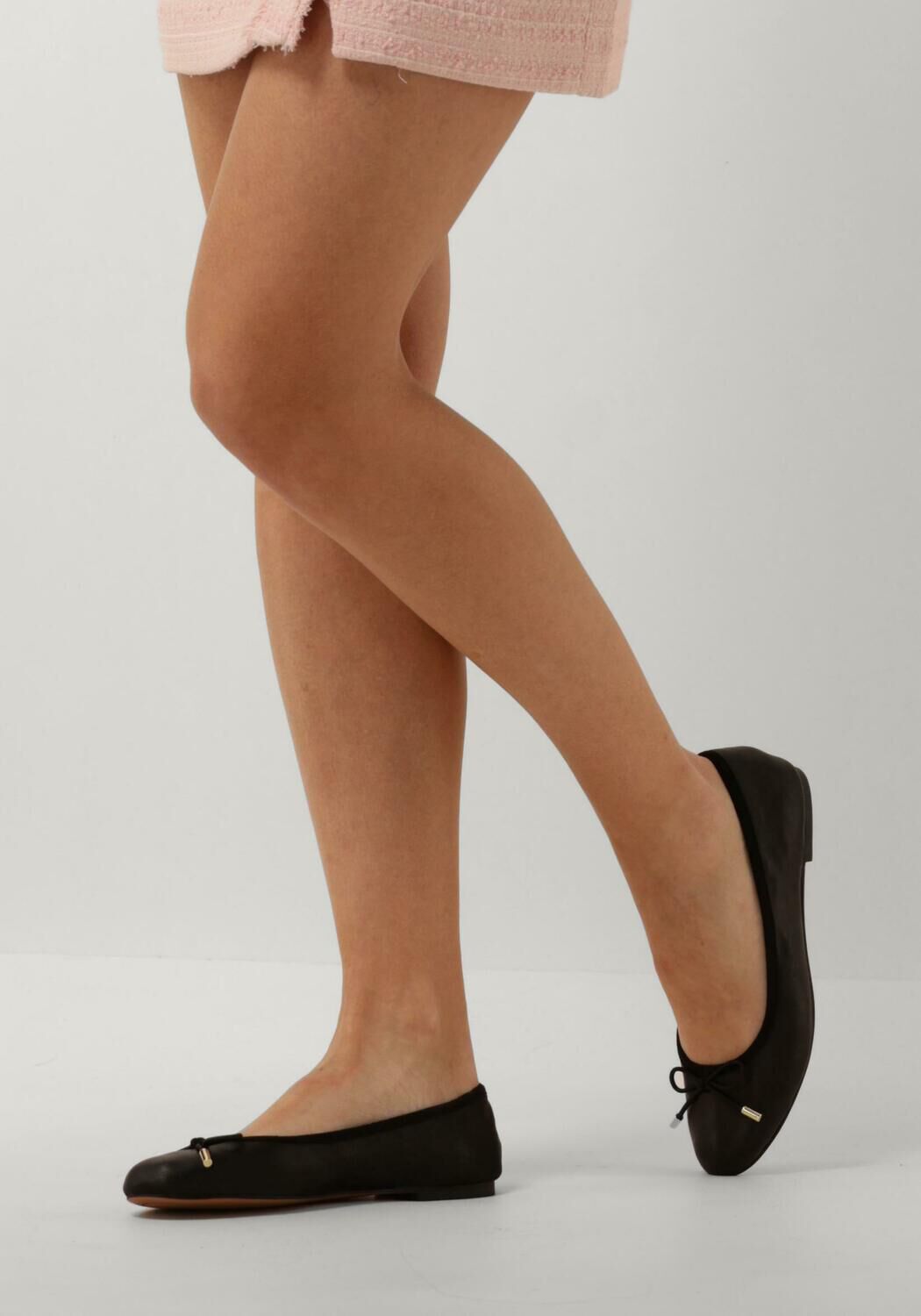 Schwarze INUOVO Ballerinas B16003 - large