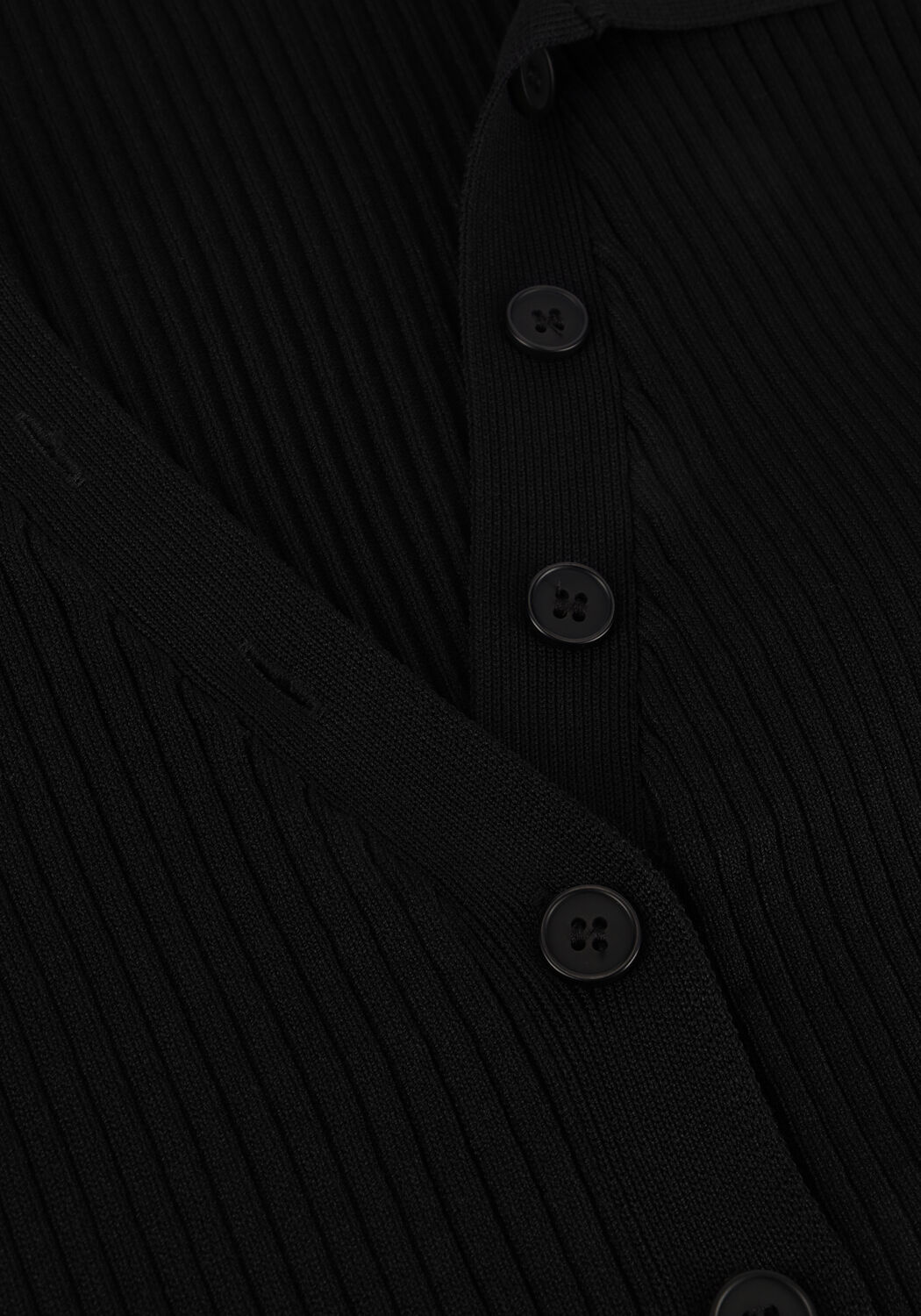 Schwarze COLOURFUL REBEL Tops & T-shirts NORI FINE KNIT CROPPED LONGSLEEVE POLO - large