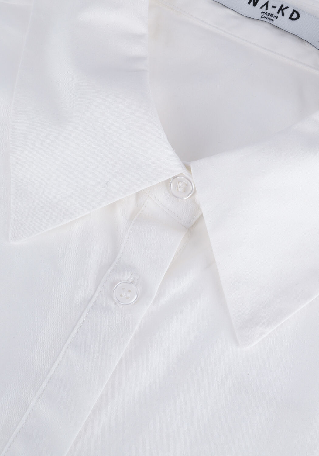 Wei&szlig;e NA-KD Top FRONT KNOT SLEEVELESS SHIRT - large