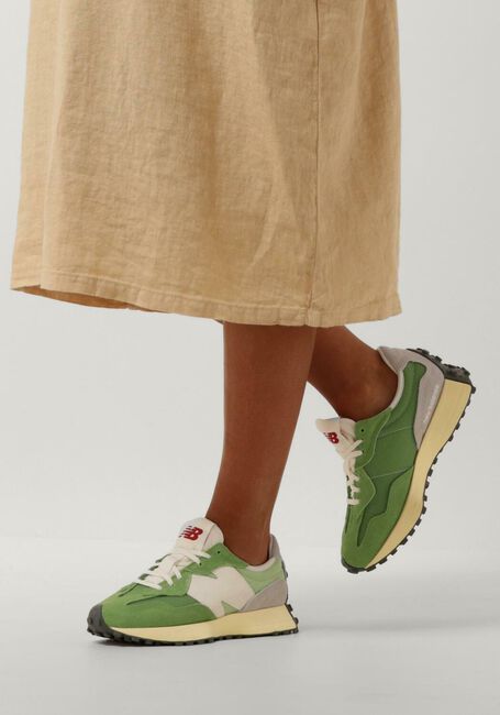 Grüne NEW BALANCE Sneaker Low U327 D - large