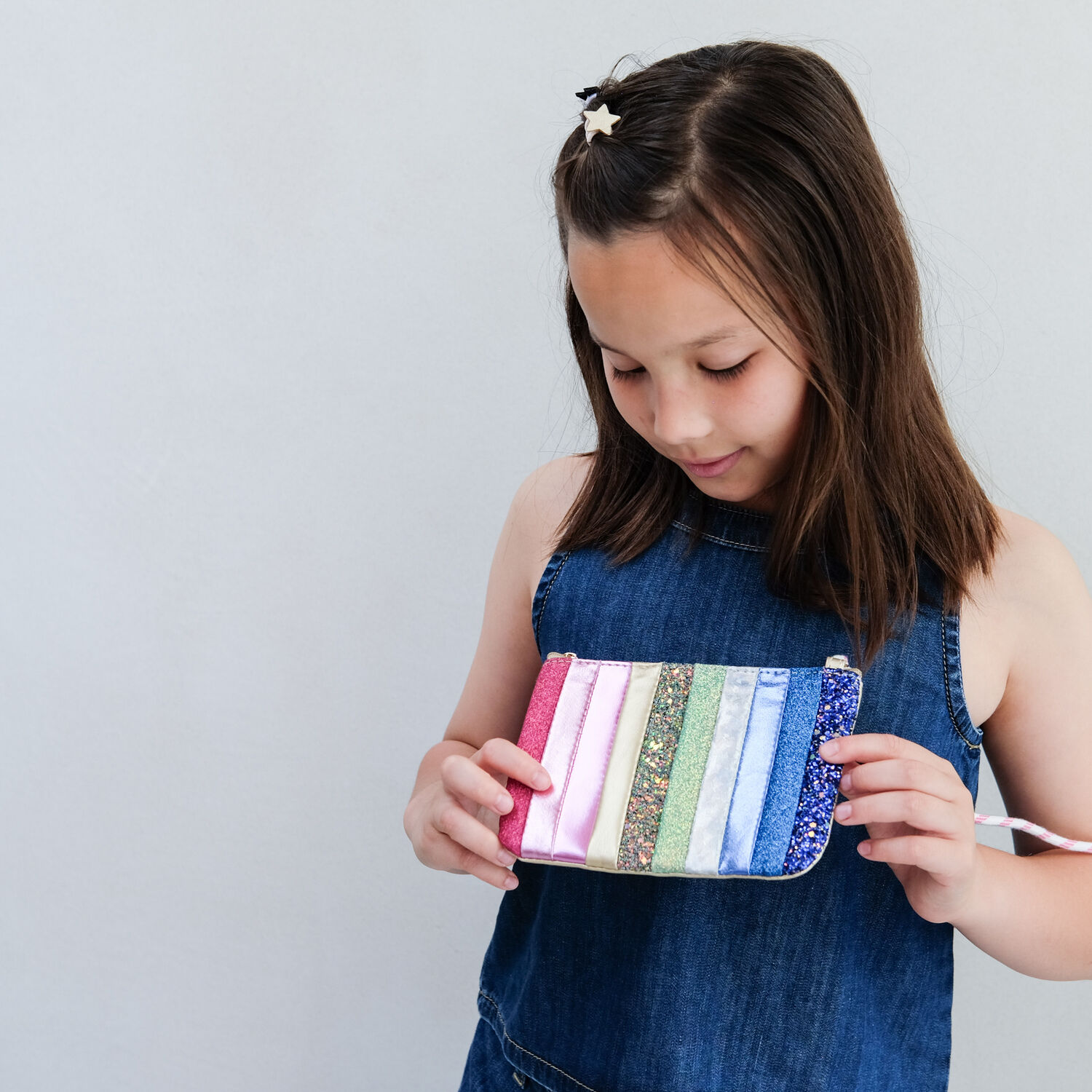 Goldfarbig Mimi & Lula Umh&auml;ngetasche DAZZLE RAINBOW STRIPE BAG - large