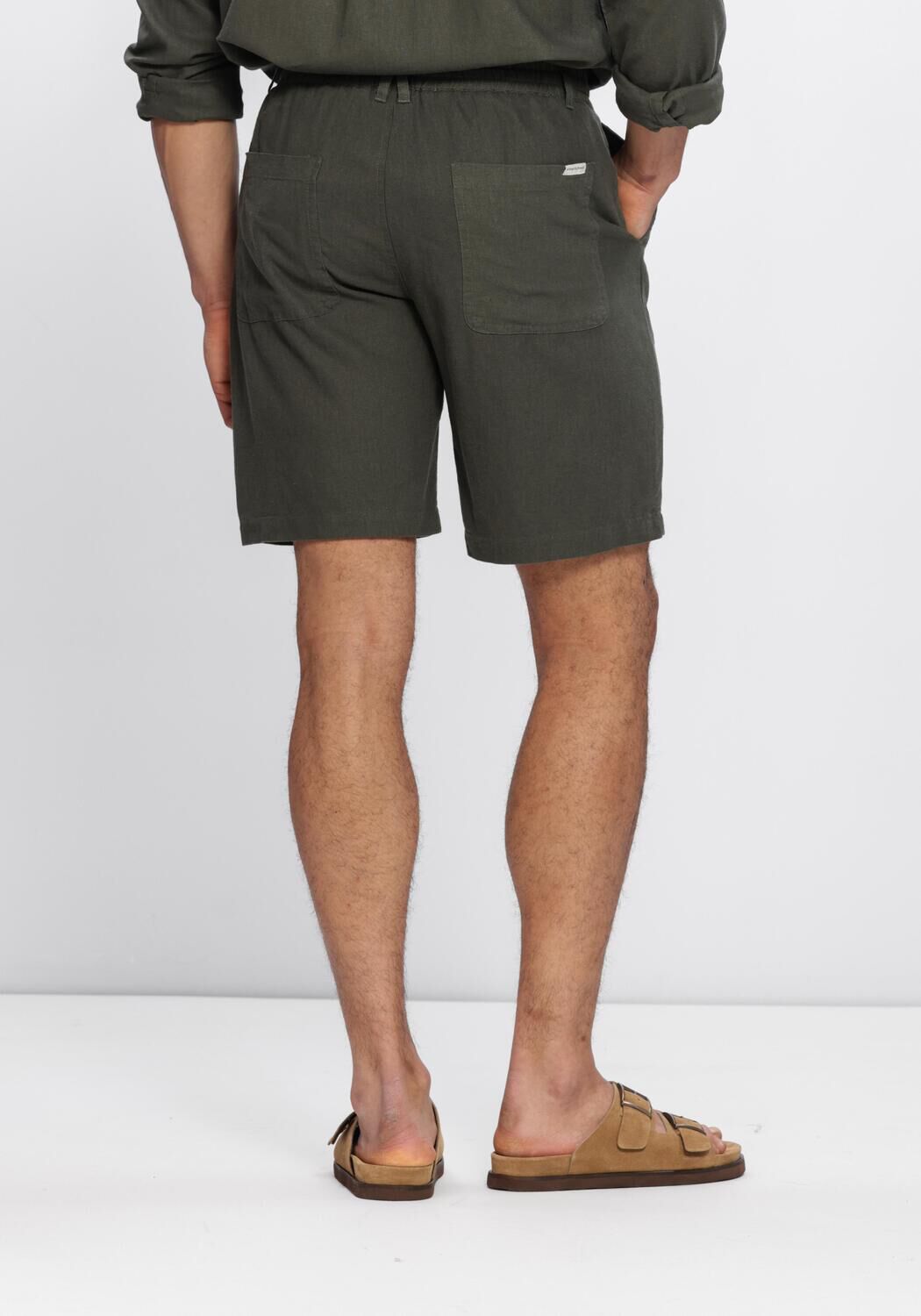 Gr&uuml;ne ANERKJENDT Kurze Hose AKJAMES COT-LINNEN-VIS SS SHORT - large