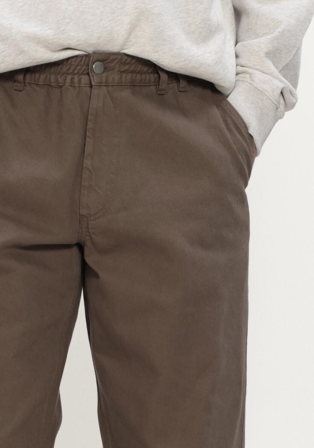 Braune FOR&Eacute;T Chino CLAY TWILL PANTS - large