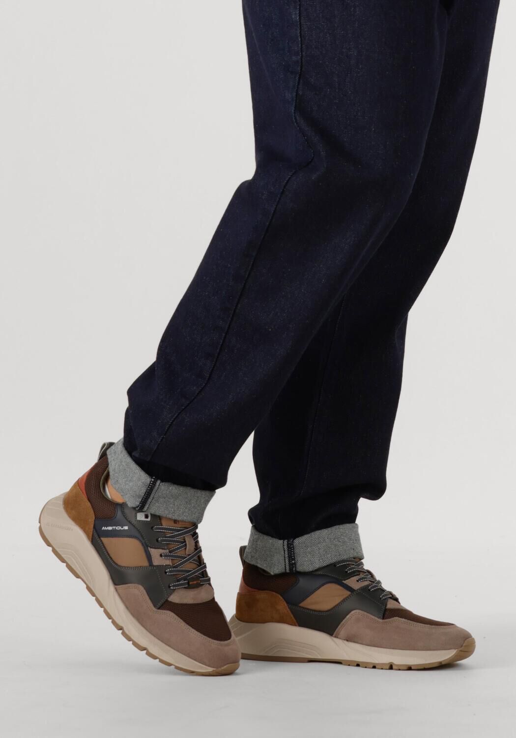 Taupe AMBITIOUS Sneaker Low STRIDER - large