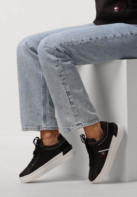 Schwarze TOMMY HILFIGER Sneaker Low CORP WEBBING COURT SNEAKER - large